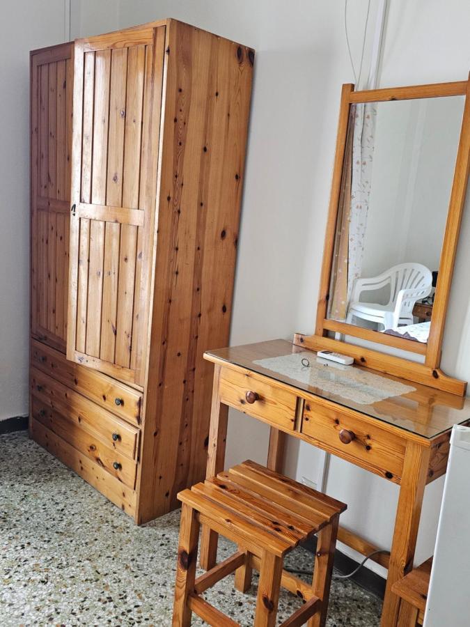 Madalenarooms Benitses  Exteriör bild